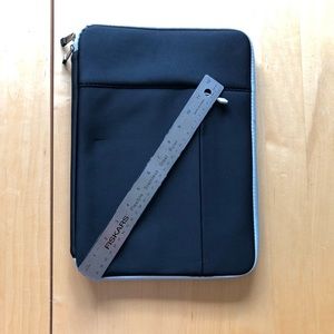 15” Laptop Case with Zipper and Zippered Pocket